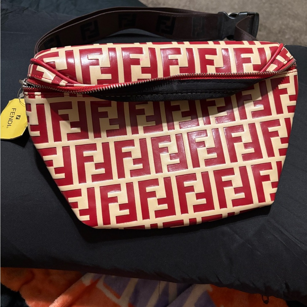 Fashion Red and Cream Patterned Crossbody